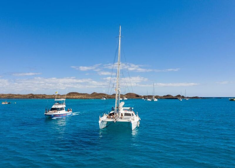 Fuerteventura: Catamaran Excursion to Lobos Island - Excursion Duration and Capacity
