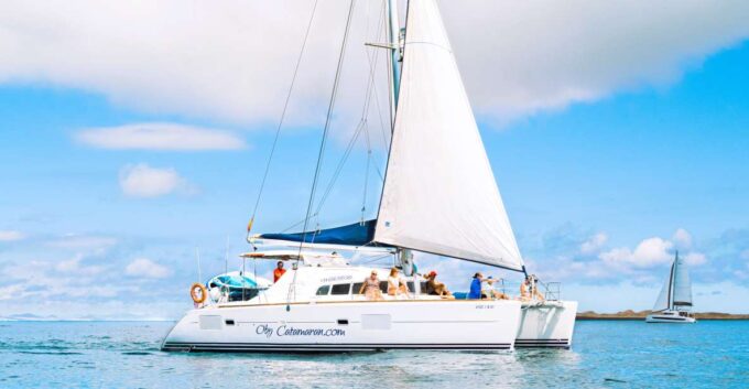 Fuerteventura: Lobos Island Oby Catamaran Cruise - Beverages Served Onboard