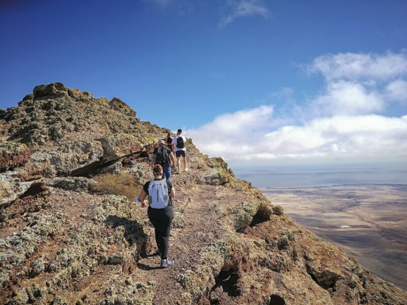 Fuerteventura: Montaña Escanfraga Volcano Summit Hike - What to Bring