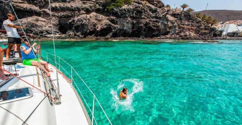 Fuerteventura: Sailing With Snorkeling and Dolphin Watching - Inclusions and Essentials