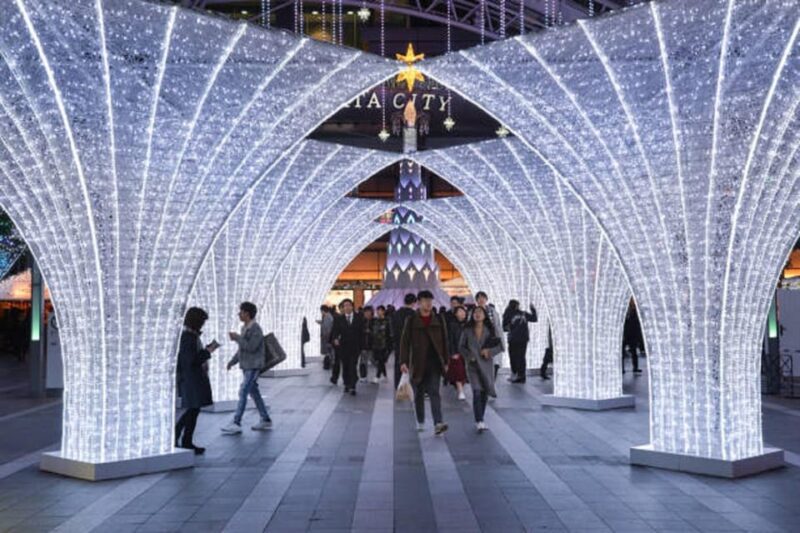 Fukuoka Highlights: Customizable Tour With a Local Guide - Exploring Vibrant Neighborhoods