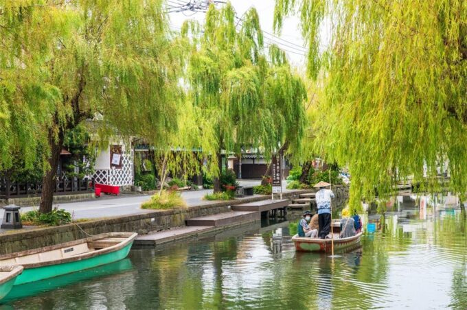 Fukuoka: Kyushu Strawberry Picking, Yanagawa Boat,Art Museum - Crafting the Perfect Day in Fukuoka