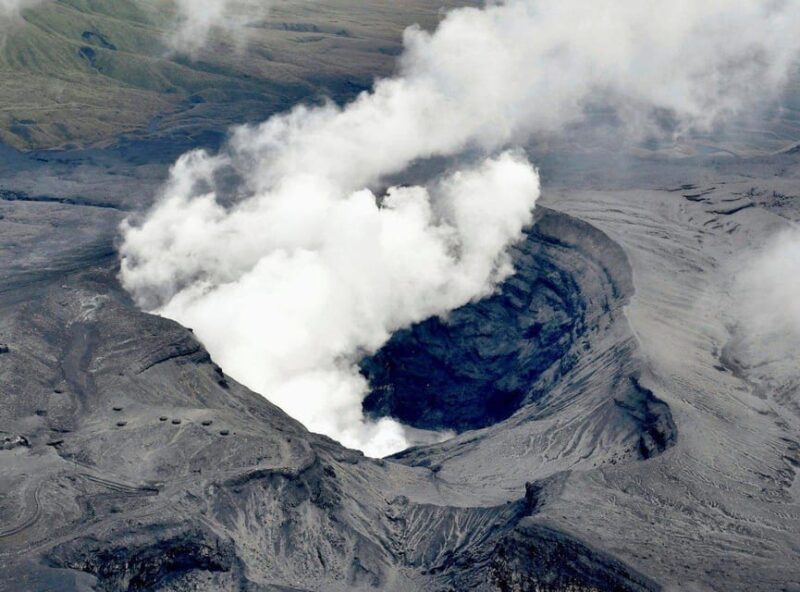 Fukuoka: Mt. Aso Volcano & Kurokawa Onsen Scenic Day Tour - Key Points