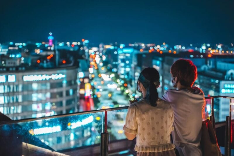 Fukuoka: Private Nightlife and Hidden Gems Tour With a Local - Experiencing Fukuokas Local Cuisine and Drinks