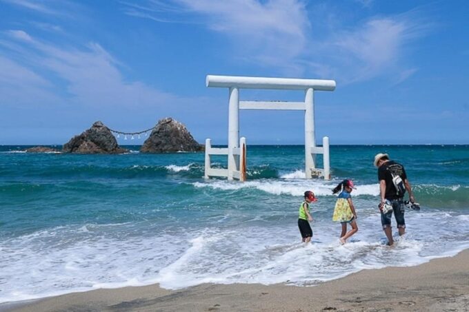 Fukuoka, Saga, Nagasaki Customizable 1-Day Tour - Experiencing Nagasaki Cuisine