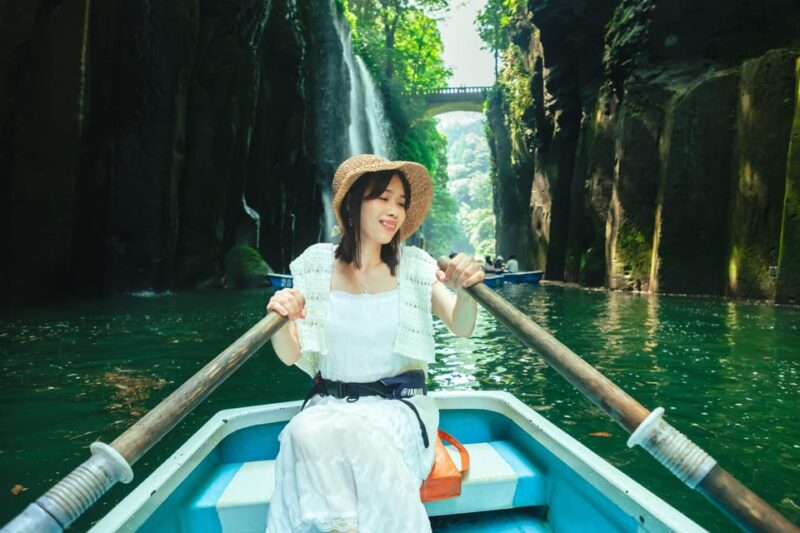 Fukuoka: Takachiho Gorge 1 Day Private Tour - Takachiho Gorge Highlights