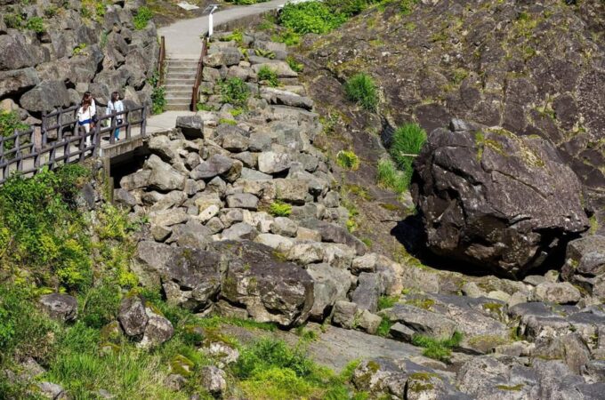 Fukuoka: Takachiho Gorge and Shrine Private Day Trip - Additional Highlights and Unique Experiences