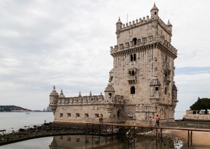 Full City of Lisbon on Board of a Private Car - Savoring Local Treats