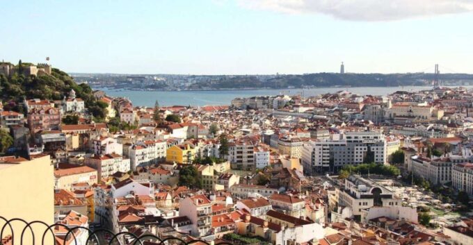 Full City of Lisbon on Board of a Private Car - Additional Information and Feedback