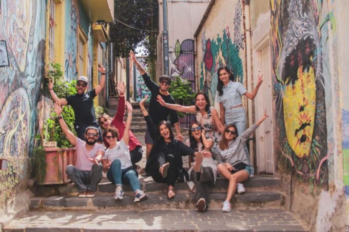 Full Colors: Valparaíso and Viña Del Mar - Customer Reviews
