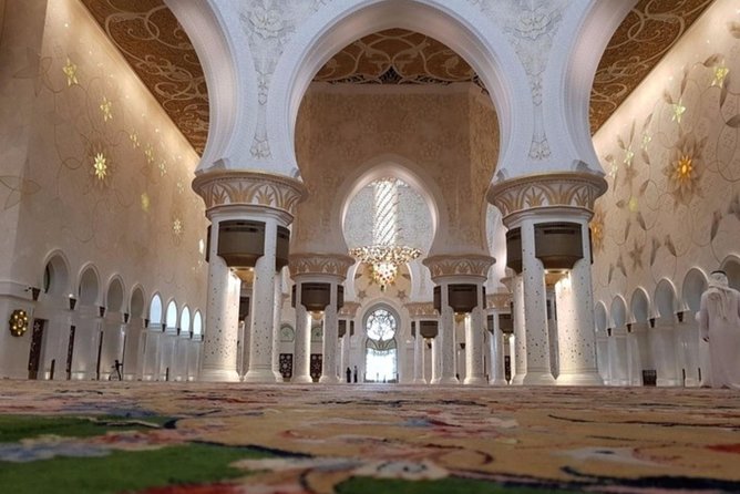 Full-Day Abu Dhabi City Tour From Dubai Including Lunch - Meeting and Pickup Details