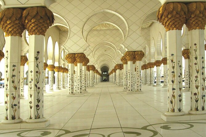 Full-Day Abu Dhabi City Tour With Louvre Museum (Optional Lunch) - Group Size and Accessibility