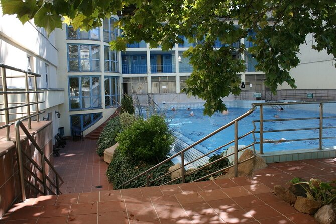 Full-Day Admission to Budapest Lukacs Thermal Bath - Visitor Experience and Atmosphere