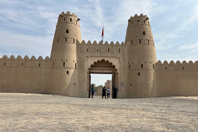 Full Day Al Ain City Tour With Lunch - Key Points