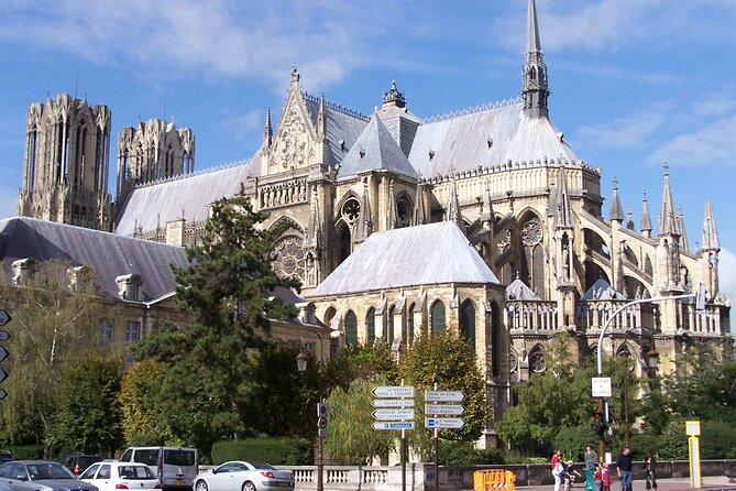 Full Day All-Inclusive Tour in Champagne From Paris in a Minivan - Reims