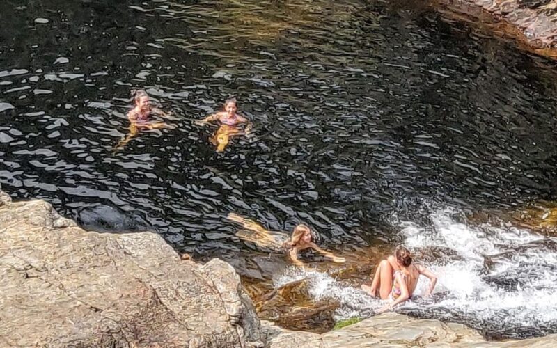 FULL DAY - ALVAO PARK - FISGAS ERMELO WATERFALLS W/ TRANSFER - Inclusion and Logistics
