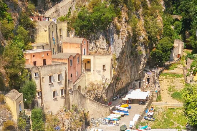 Full Day Amalfi Small Group Cruise From Positano - Dining Options in Amalfi
