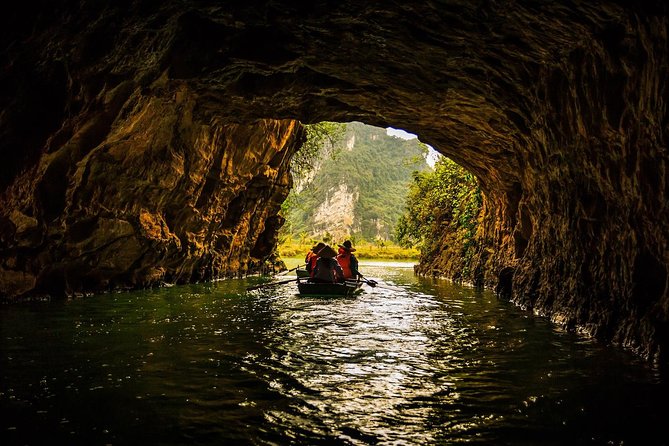 Full Day Bai Dinh-Trang An-Mua Cave With Transfer & Buffet Lunch - Buffet Lunch With Vietnamese Cuisine