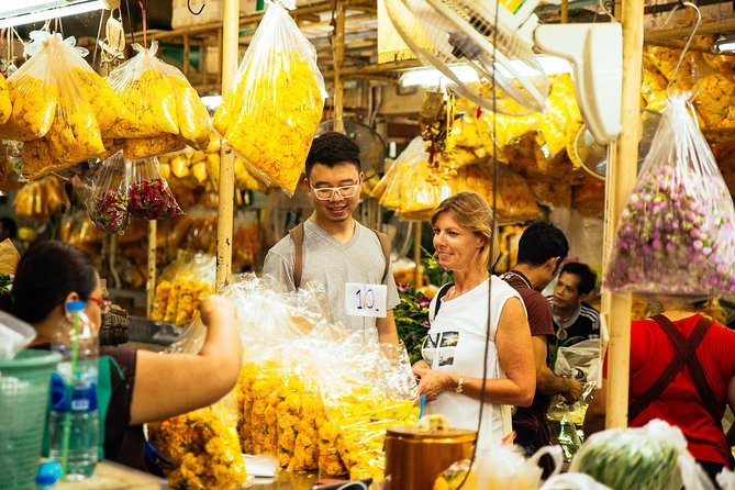 Full Day Bangkok PRIVATE City Tour With Locals - Wat Trimit & Wat Pho Tickets - Customer Reviews