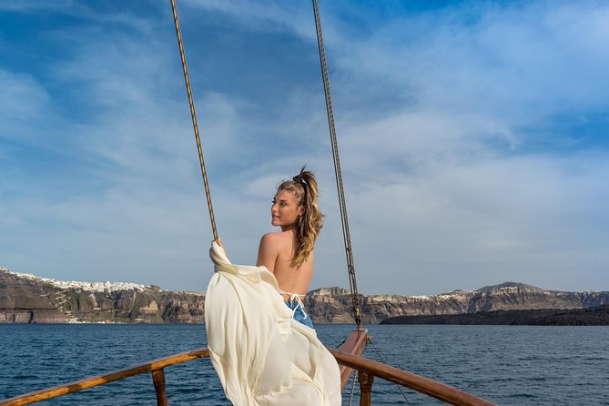 Full Day Boat Tour to Caldera Islands & Sunset in Oia by Bus - Photographic Experiences