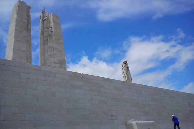 Full-Day Canadian WW1 Vimy and Somme Battlefield Tour From Arras - Key Locations and Activities