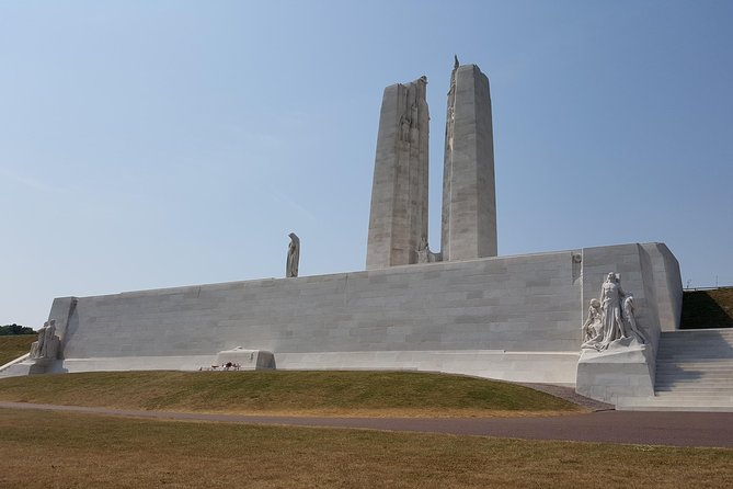 Full-Day Canadian WW1 Vimy and Somme Battlefield Tour From Arras - Visit Cimetiere Du Cabaret Rouge