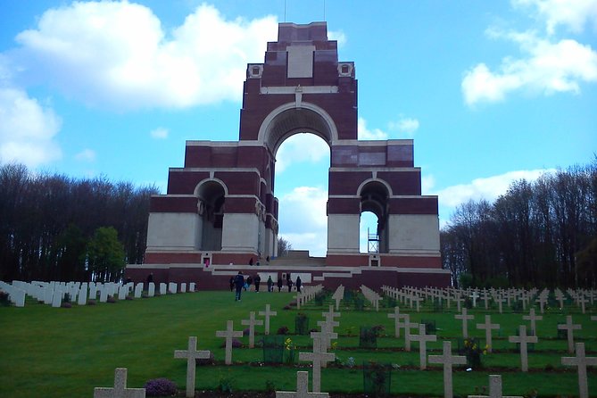 Full-Day Canadian WW1 Vimy and Somme Battlefield Tour From Arras - Enjoy Light Lunch and Drink