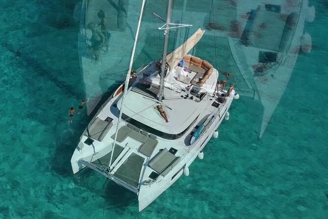 Full Day Catamaran Cruise in Paros - Onboard Activities and Amenities