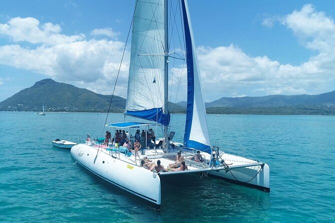 Full Day Catamaran Cruise on Shared Basis to Bénitiers Island - Cruise Operator Information