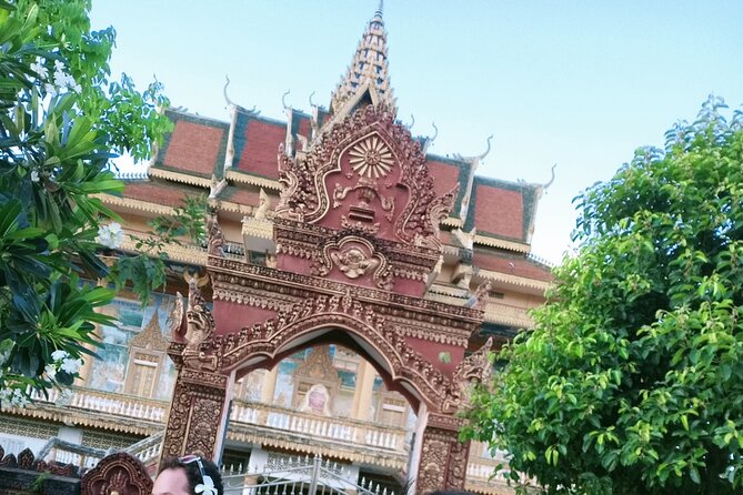 Full Day - City, Countryside, Old Bamboo Train, Secret Bat Cave - Accessibility