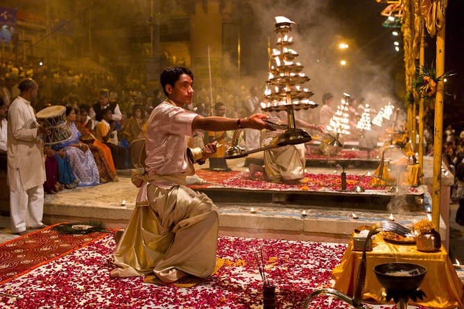 Full Day City Tour of Varanasi With Boat Ride and Evening Aarti Ceremony - Exploring the Local Markets
