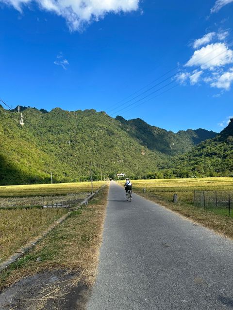 Full-Day Cycling & Handcraft Workshop in Mai Chau Valley - Getting There