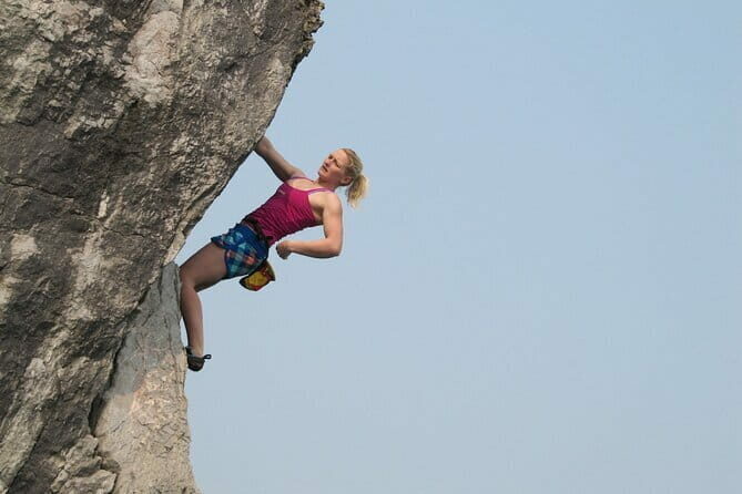 Full day deep water soloing - Kayaking in Cat Ba - Ha Long Bay. - Key Points
