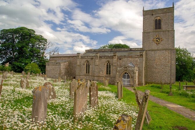 Full-Day Discovering All Creatures Great and Small Tour of Yorkshire - Exploring Filming Locations