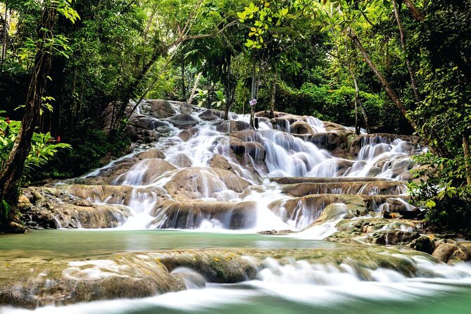 Full Day Dunns River and Blue Hole With Lunch - Lunch and Refreshments