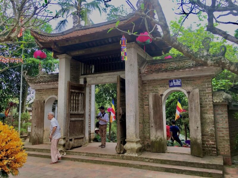 Full Day Duong Lam Village, Tay Phuong and Thay Pagoda Tour - Itinerary