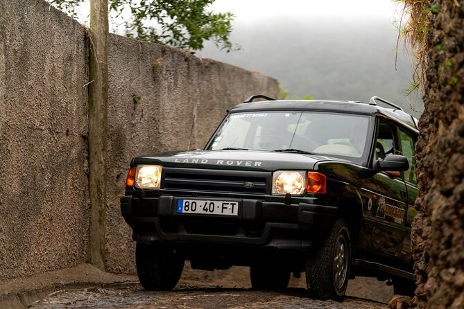 Full Day East Madeiras Santana and Peaks Tour by 4x4 Expedition - Dining and Refreshments