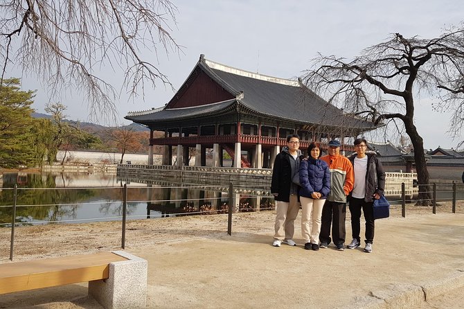 Full Day- Essential Seoul City Tour & Gourmet Tour(including Lunch and Dinner) - Cheonggyecheon Streams Tranquil Stroll