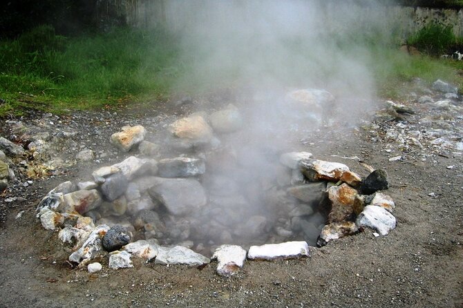 Full-Day Furnas Tour: Lake, Fumaroles and Thermal Pools 4x4 - Booking and Cancellation