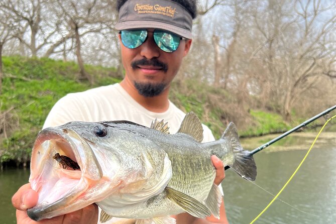 Full Day Guided Fishing Tour in Canyon Lake - Meeting Point and Start Time