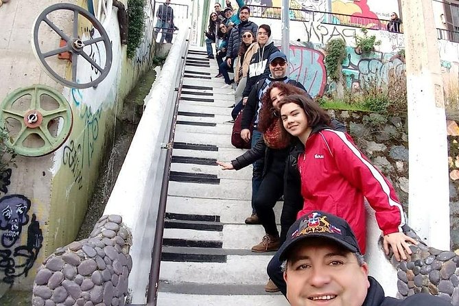 Full Day Guided Trip to Valparaíso, Viña Del Mar & Reñaca From Santiago - Booking and Cancellation Policy