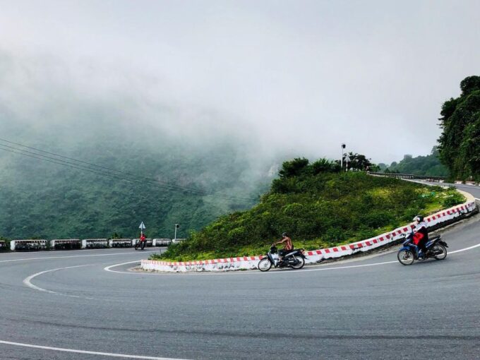 Full-Day Hai Van Pass & Lang Co Beach From Da Nang - Lang Co Beach Experience
