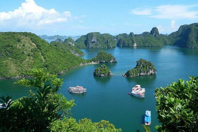 Full-Day Halong Bay Islands and Cave Tour by Transfer Expressway - Key Points