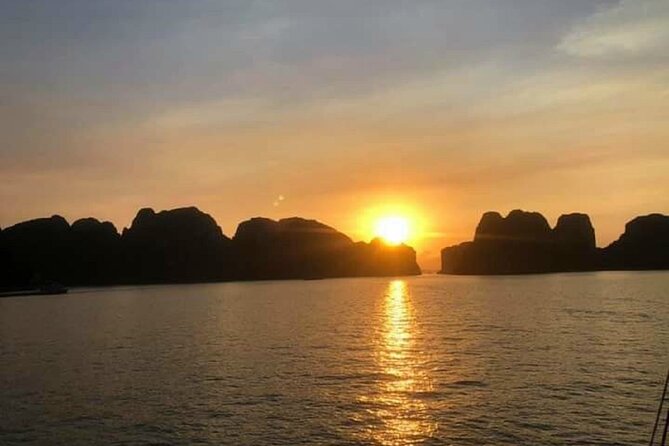 Full Day Halong Bay Luxury Limousine Bus & Buffet Lunch - Activities and Highlights