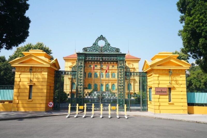 Full Day Hanoi City Tour With Transfer and Lunch, Tour Giude - Ho Chi Minh Mausoleum