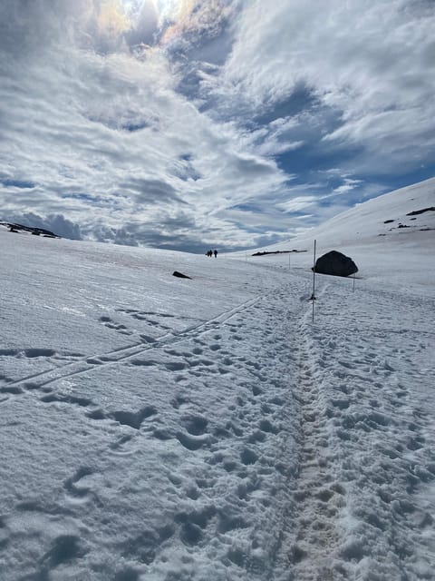 Full Day Hiking Adventure From Bergen to Trolltunga - Itinerary Highlights