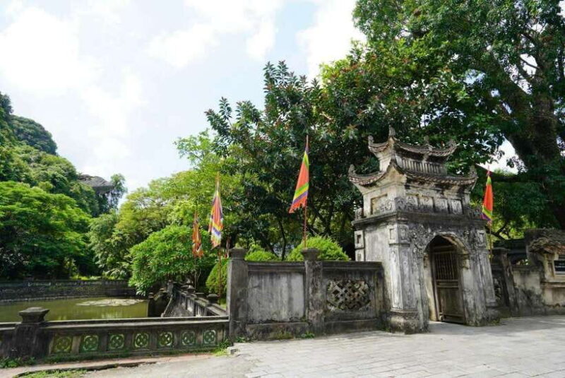Full Day Hoa Lu - Tam Coc - Mua Cave/Buffet/Tour Guide/Bus - Activities and Experiences