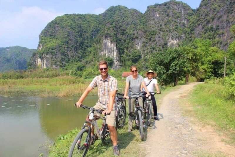 Full Day Hoa Lu, Trang An, Mua Cave, Bus, Lunch & Guide - Trang An Cave Complex Adventure