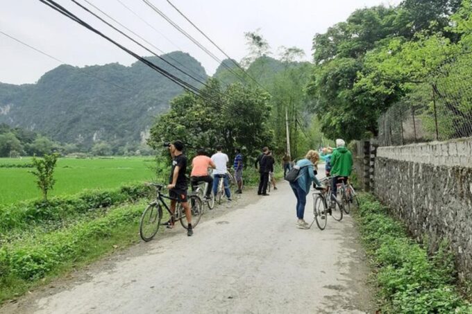Full Day Hoa Lu, Trang An, Mua Cave, Bus, Lunch & Guide - Booking and Cancellation Policy