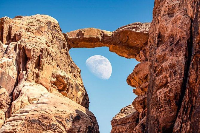 Full-Day Jeep Safari Wadi Rum Highlights! W/ Bedouin Lunch - Accessibility and Participation